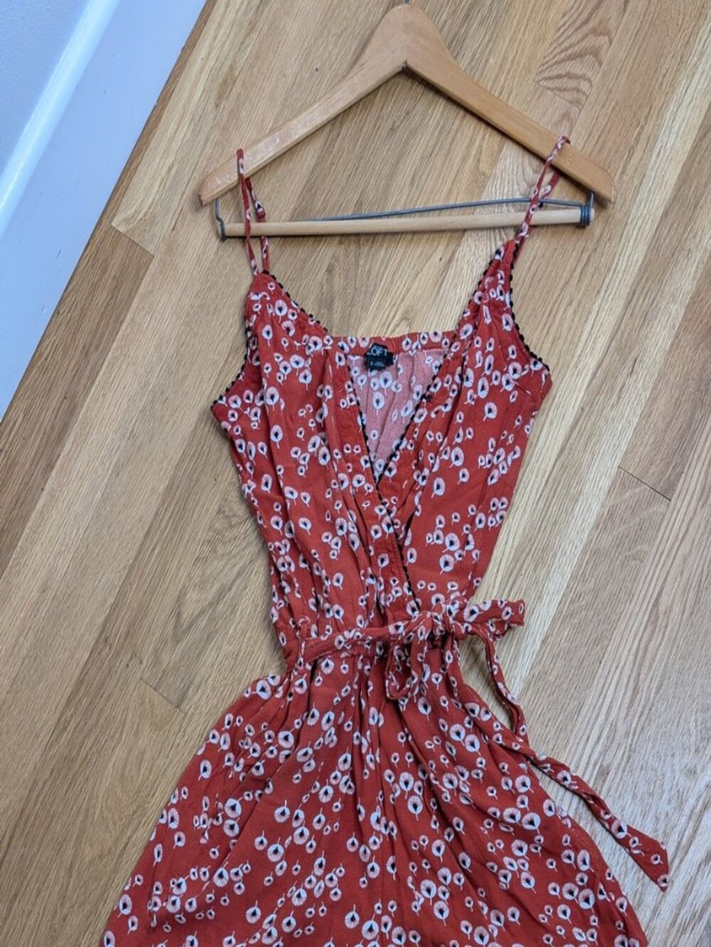 LOFT Floral Wrap Romper Rust Red Ditsy Print Spaghetti Strap Tie Waist Summer S